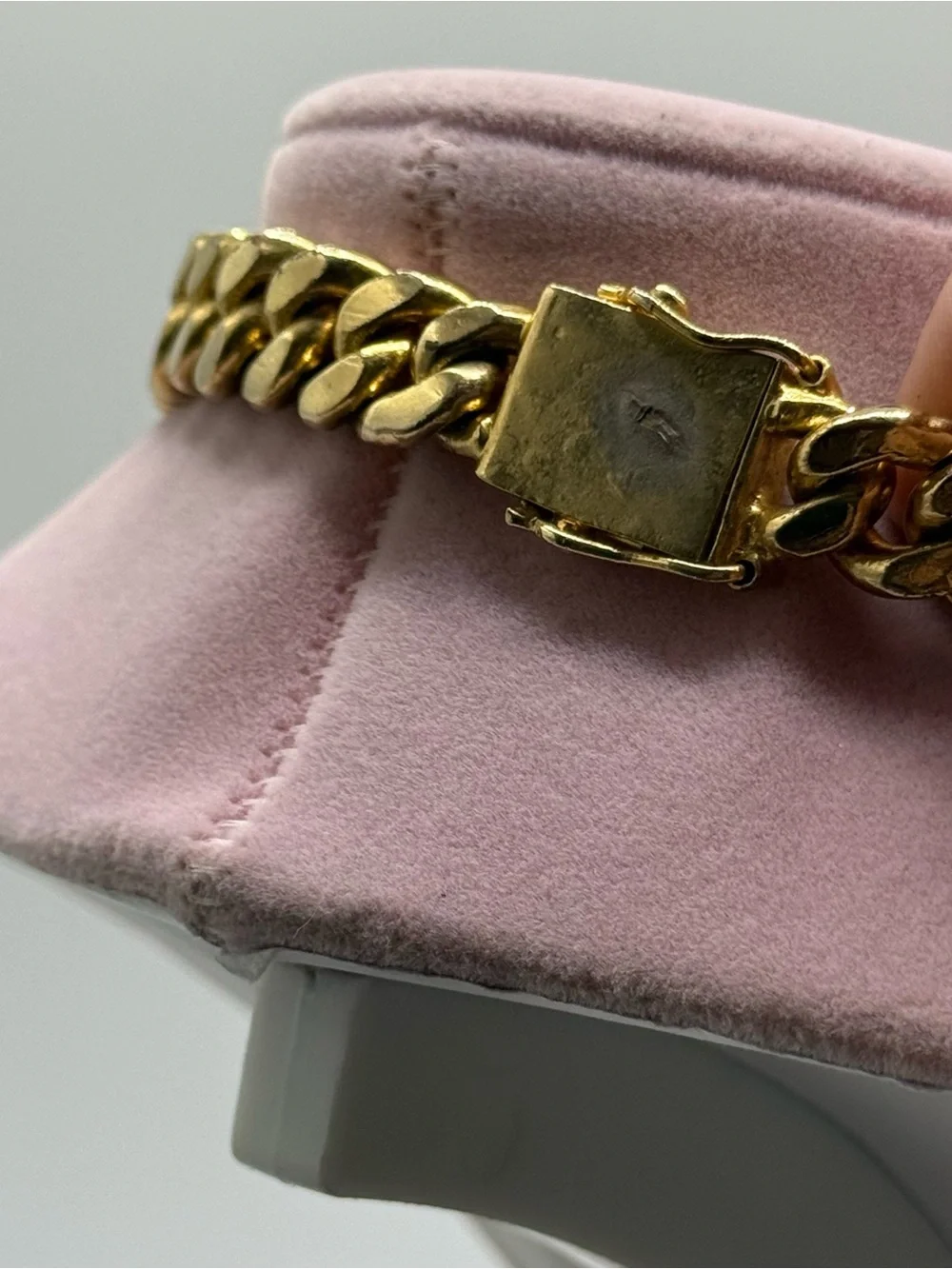 Vintage heavy men’s Classic Thick gold tone Cuban Chain Necklace
